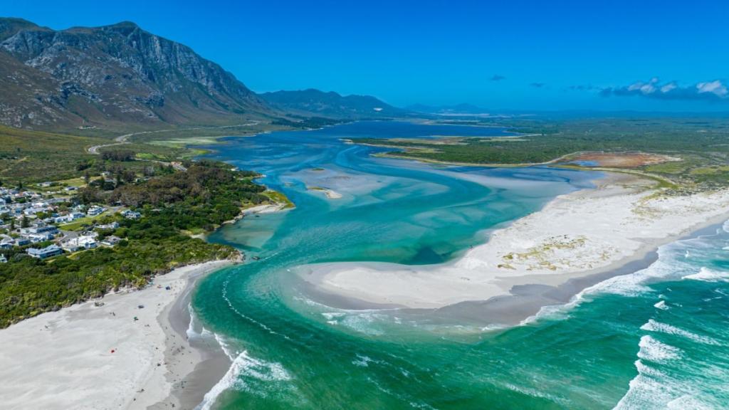 Rich South Africans are moving to these small towns