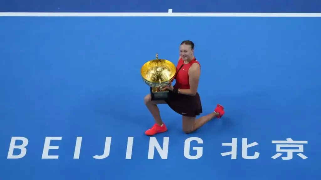 Awesome Amanda Anisimova conquers China Open for second WTA 1000 title of the year