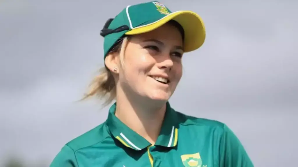 Dane van Niekerk explains decision for retirement U-turn