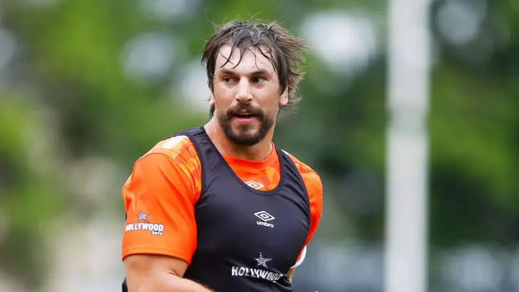 Plumtree offers encouraging update on Etzebeth injury: 'It looked worse than it is'