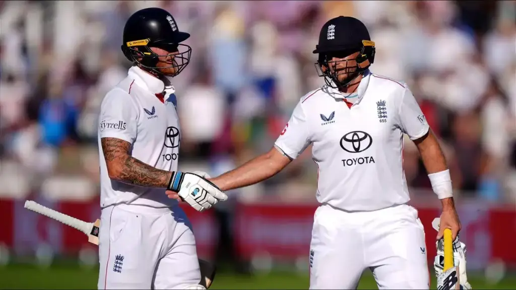 Joe Root anchors England on thrilling first day against India at Lord's