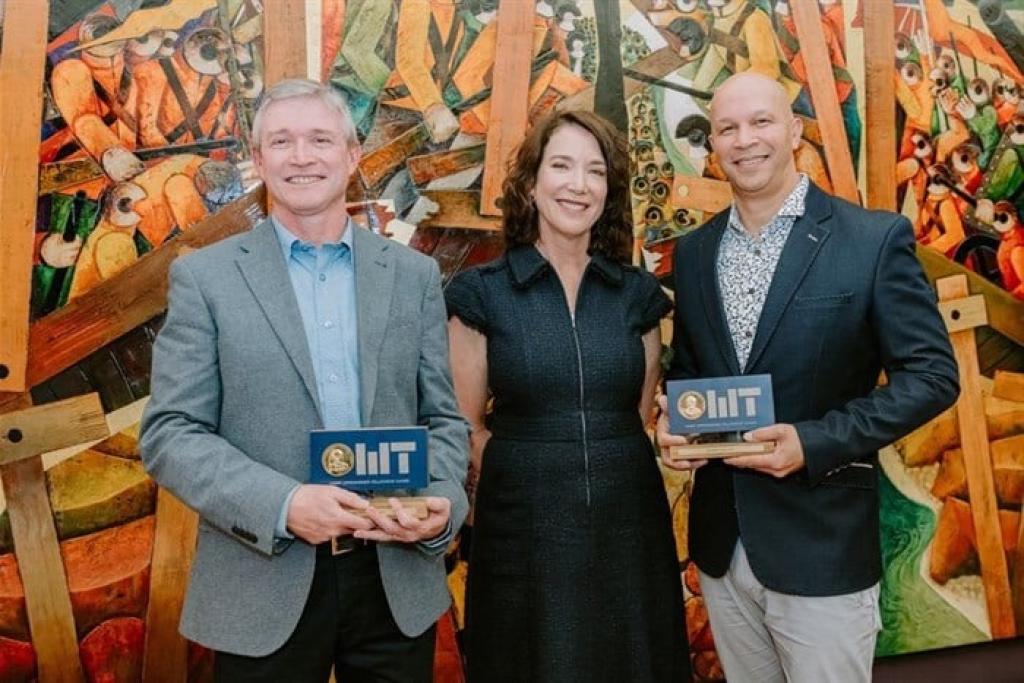 Double win for science as Harry Oppenheimer Fellowship awarded to two recipients