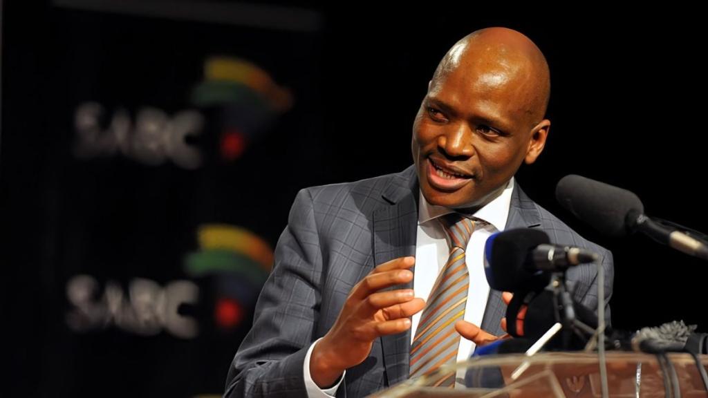 Ex-SABC executives ordered to pay back Hlaudi Motsoeneng’s R11-million “success fee”