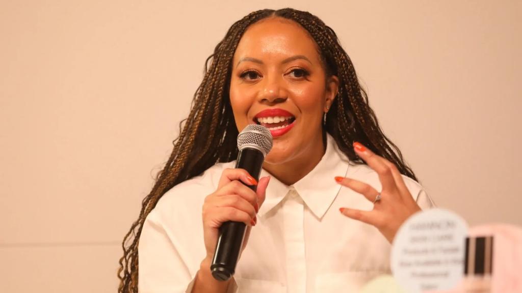 Get to know Author of When The Filter Fades, Janine Jellars