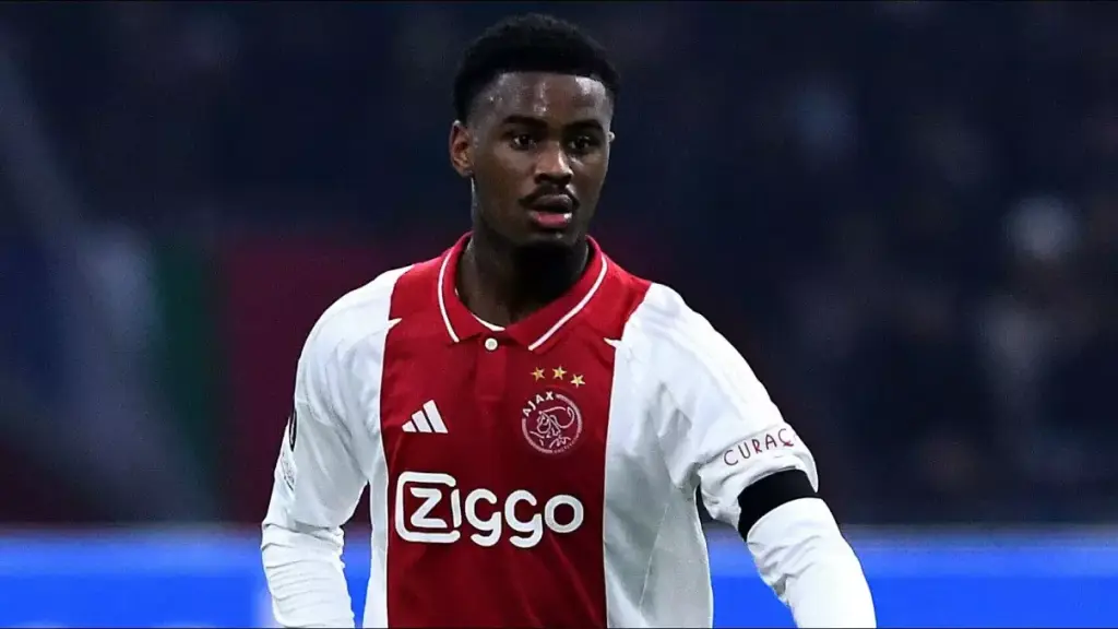 Chelsea sign defender Jorrel Hato from Ajax