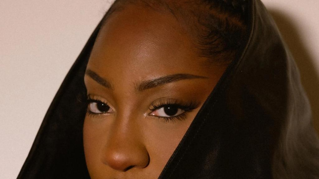 Tems launches Leading Vibe Initiative to empower women in music across Africa